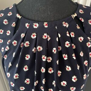 Tommy Hilfiger/EUC Sleeveless Blouse